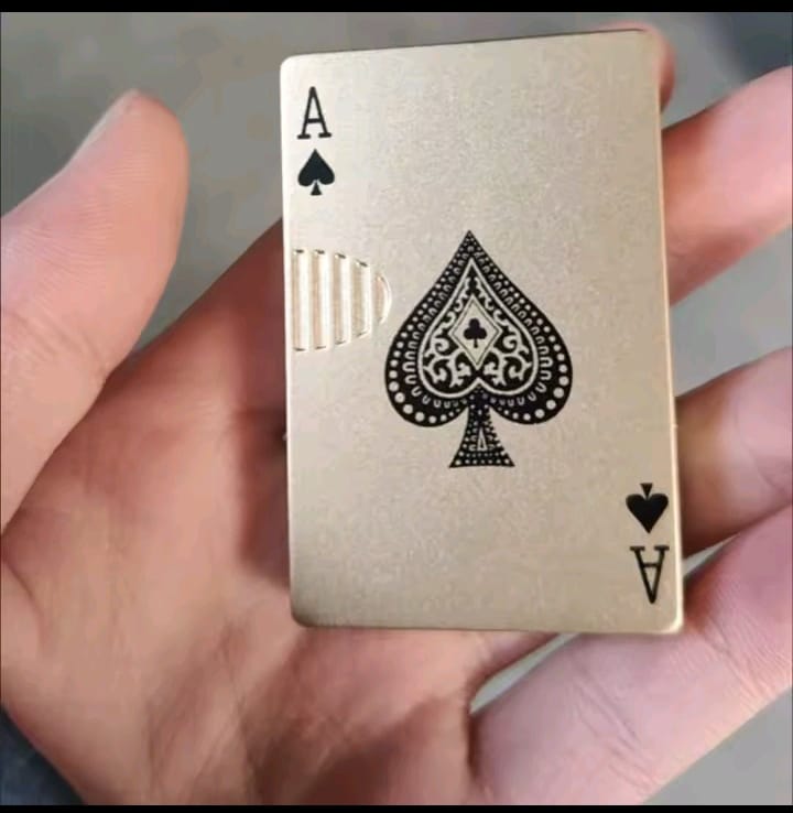 Premium Metal Poker Lighter – Windproof Green Flame Cigarette Lighter